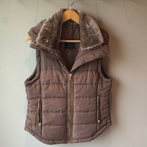 Best with faux fur around neck.